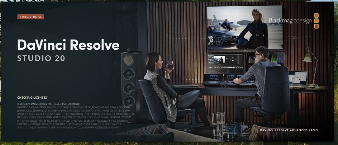 Studio 20 BetaSplash Screen.jpg